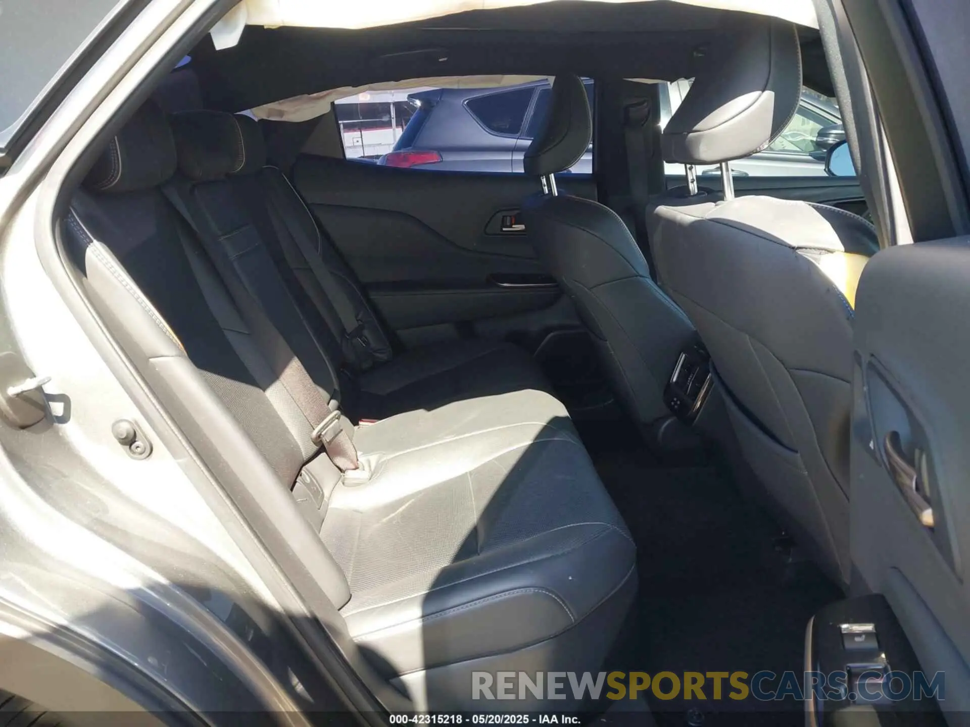 8 fotografías del automóvil dañado JTDAAAAF3R3024816 TOYOTA CROWN 2024