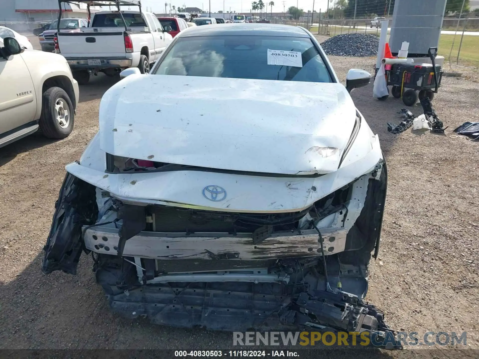 12 fotografías del automóvil dañado JTDAAAAF4R3018457 TOYOTA CROWN 2024