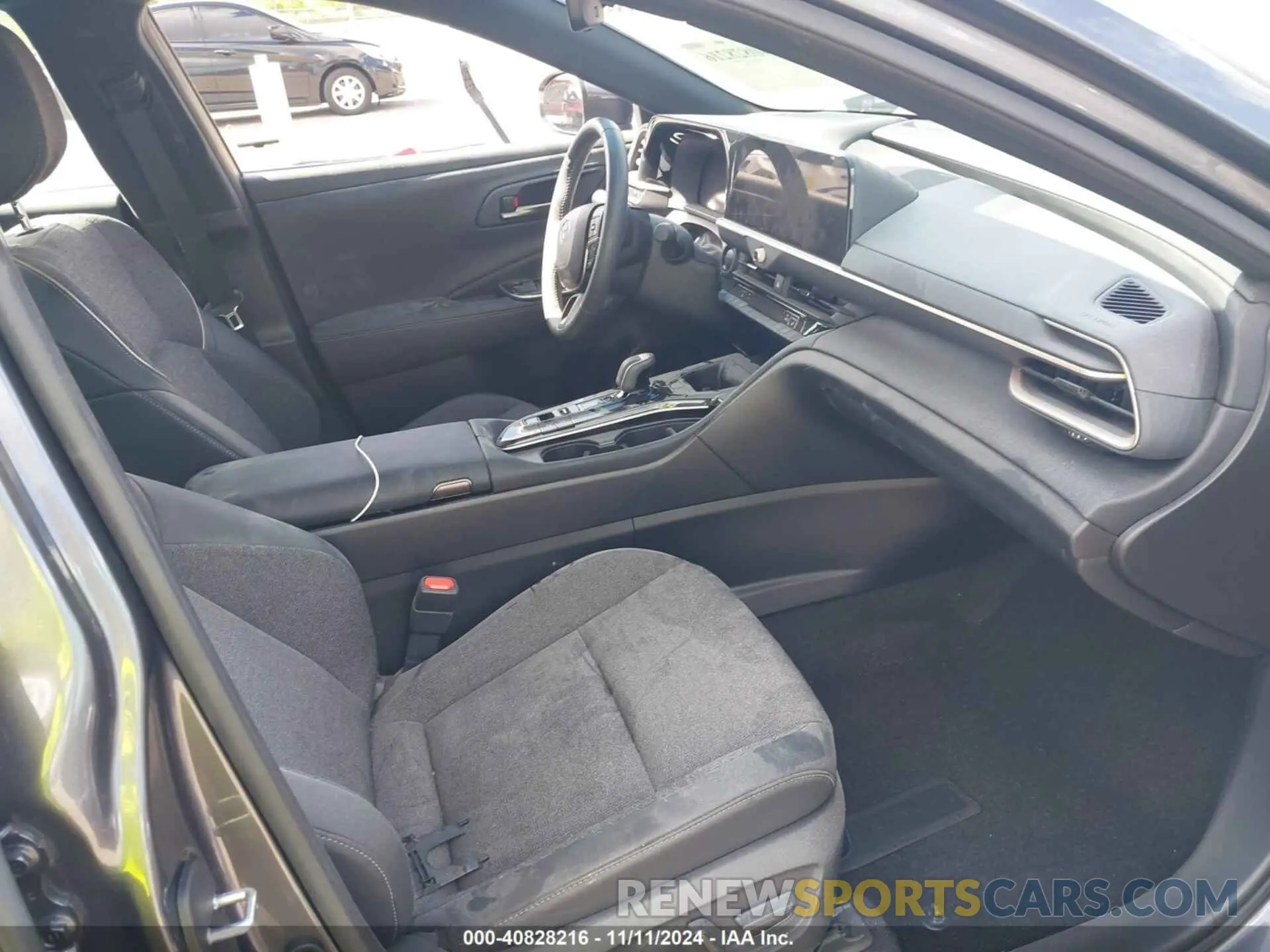 5 fotografías del automóvil dañado JTDAAAAF7R3025483 TOYOTA CROWN 2024