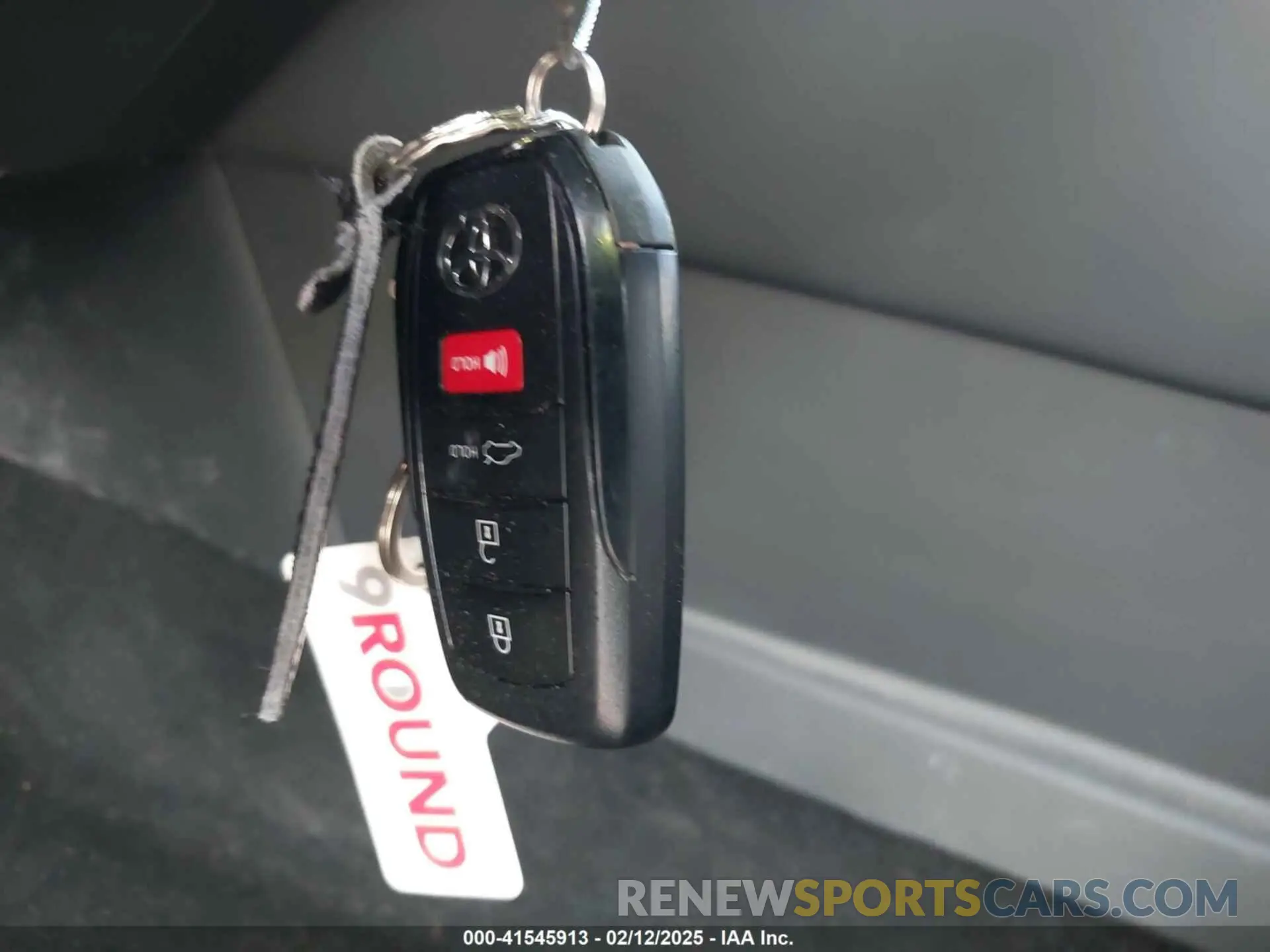11 fotografías del automóvil dañado JTDAFAAF2R3006373 TOYOTA CROWN 2024
