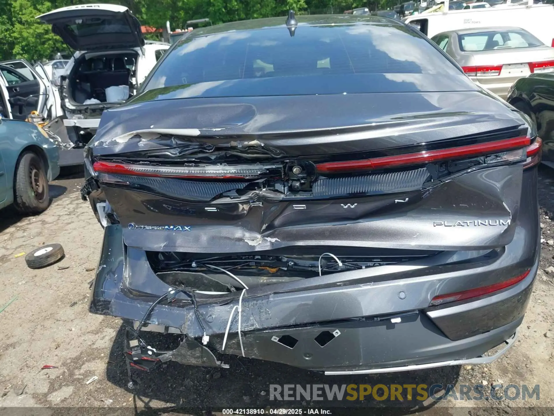 16 fotografías del automóvil dañado JTDAFAAF3R3007774 TOYOTA CROWN 2024