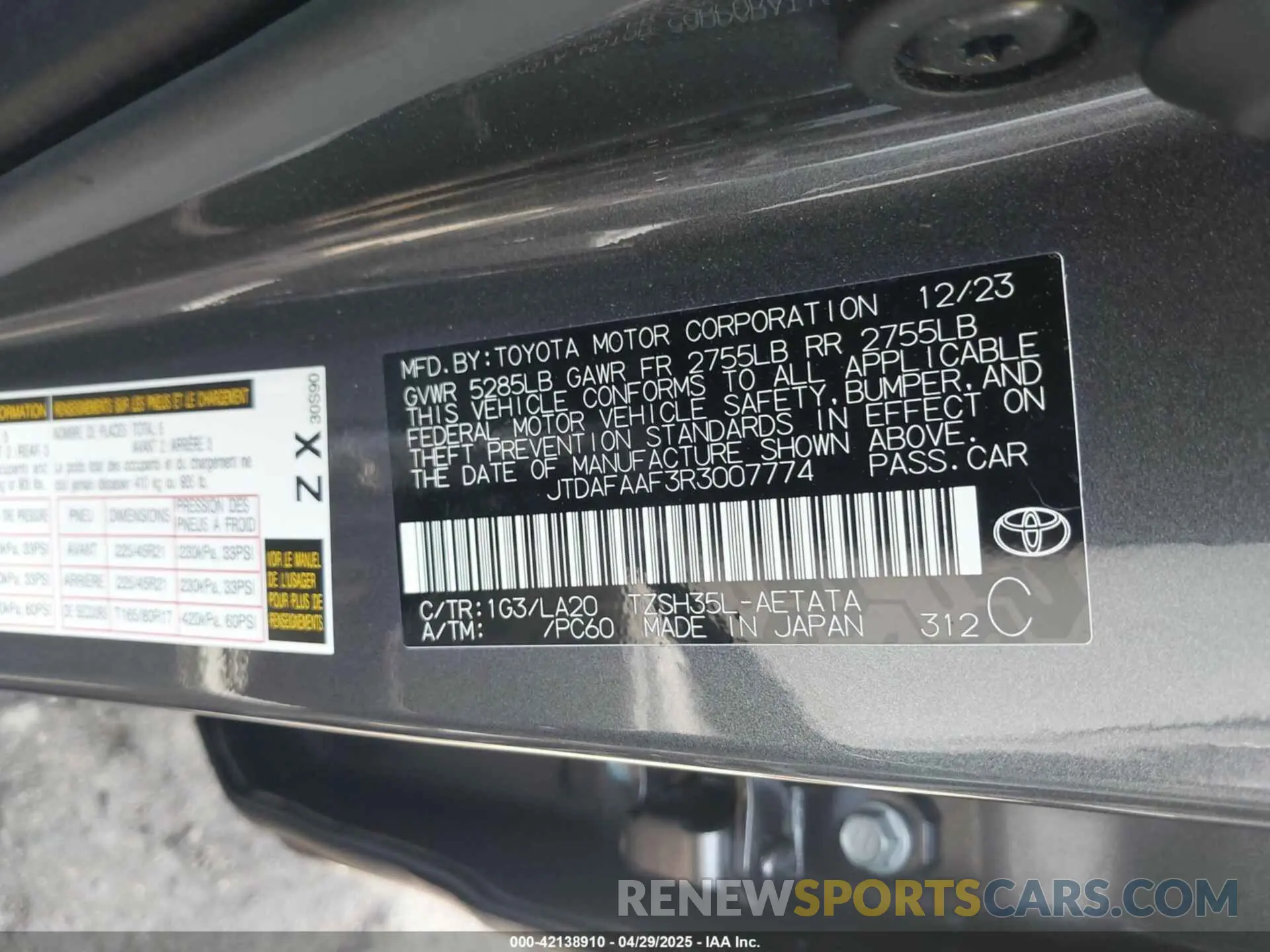 9 fotografías del automóvil dañado JTDAFAAF3R3007774 TOYOTA CROWN 2024