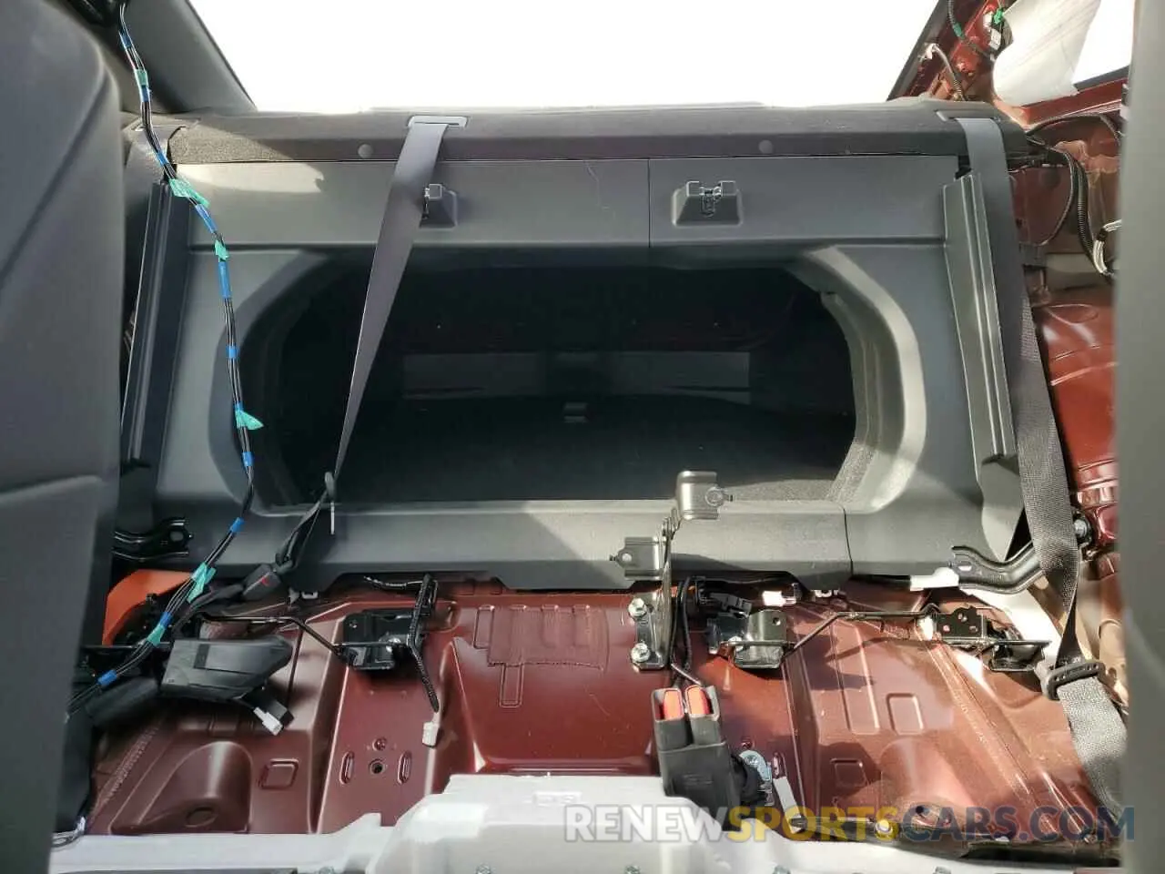 10 fotografías del automóvil dañado JTDAFAAFXP3000544 TOYOTA CROWN PLAT 2023