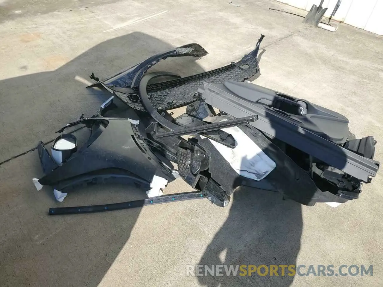 14 fotografías del automóvil dañado JTDAFAAF8R3007429 TOYOTA CROWN PLAT 2024