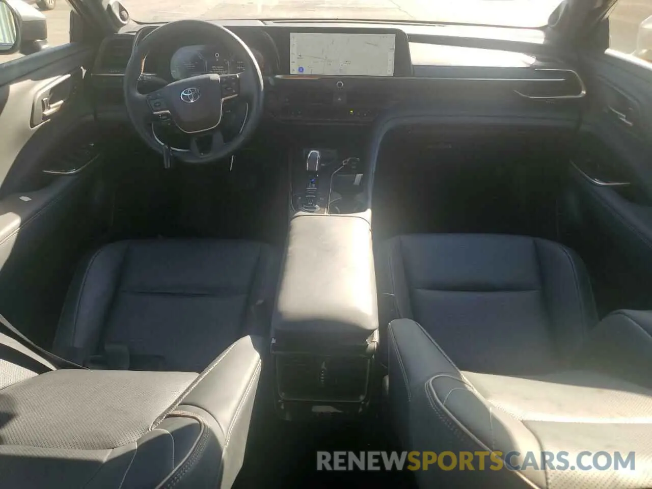 8 fotografías del automóvil dañado JTDAFAAF8R3008127 TOYOTA CROWN PLAT 2024