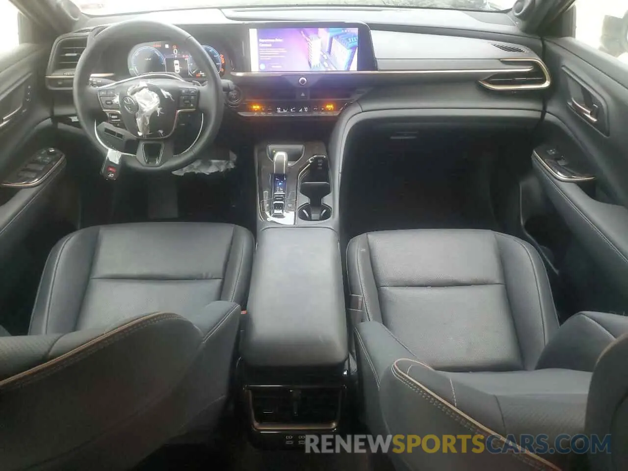 8 fotografías del automóvil dañado JTDAFAAFXR3005388 TOYOTA CROWN PLAT 2024