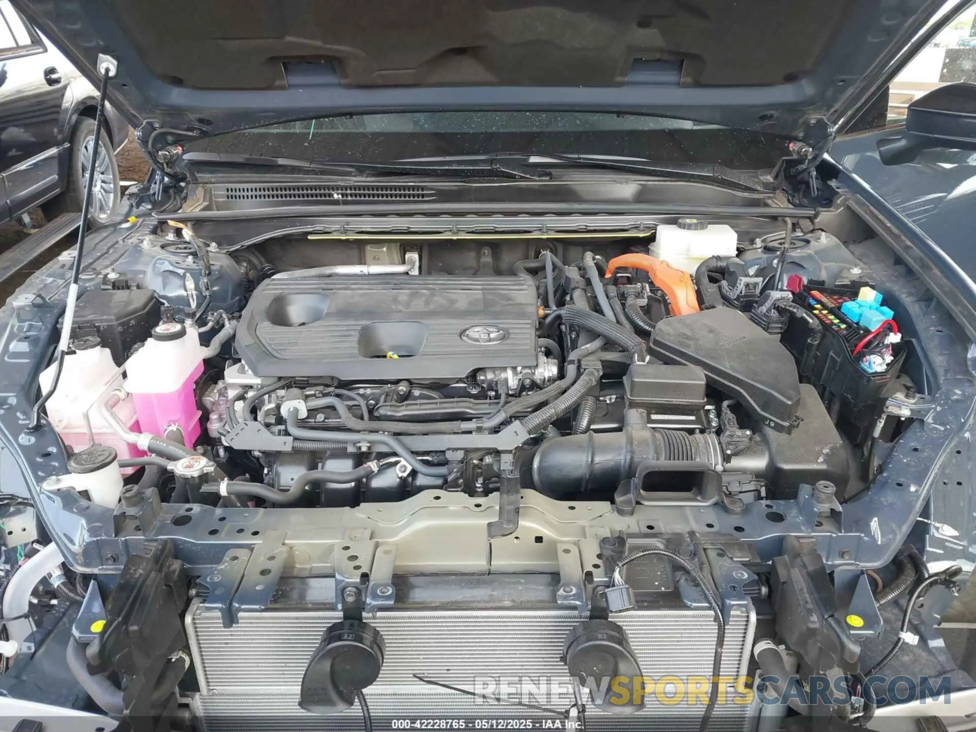 10 fotografías del automóvil dañado JTDACAAJ3S3003355 TOYOTA CROWN SIGNIA 2025