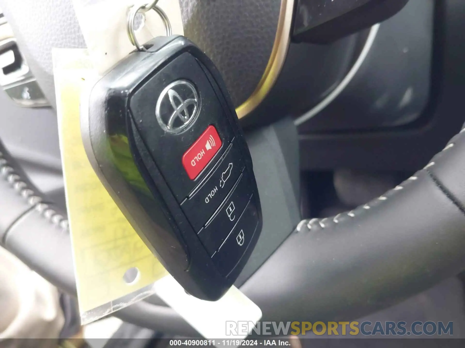 10 fotografías del automóvil dañado JTDACAAJ4S3001596 TOYOTA CROWN SIGNIA 2025