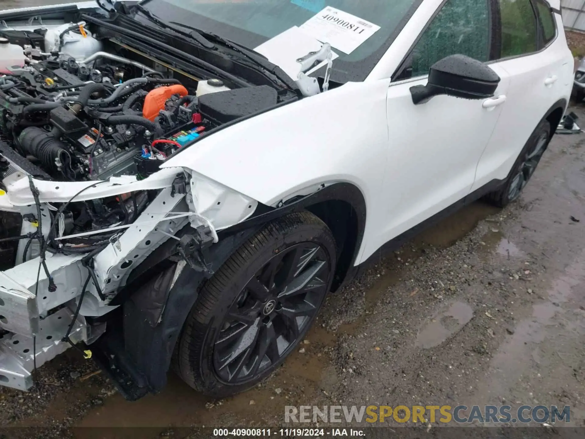 17 fotografías del automóvil dañado JTDACAAJ4S3001596 TOYOTA CROWN SIGNIA 2025