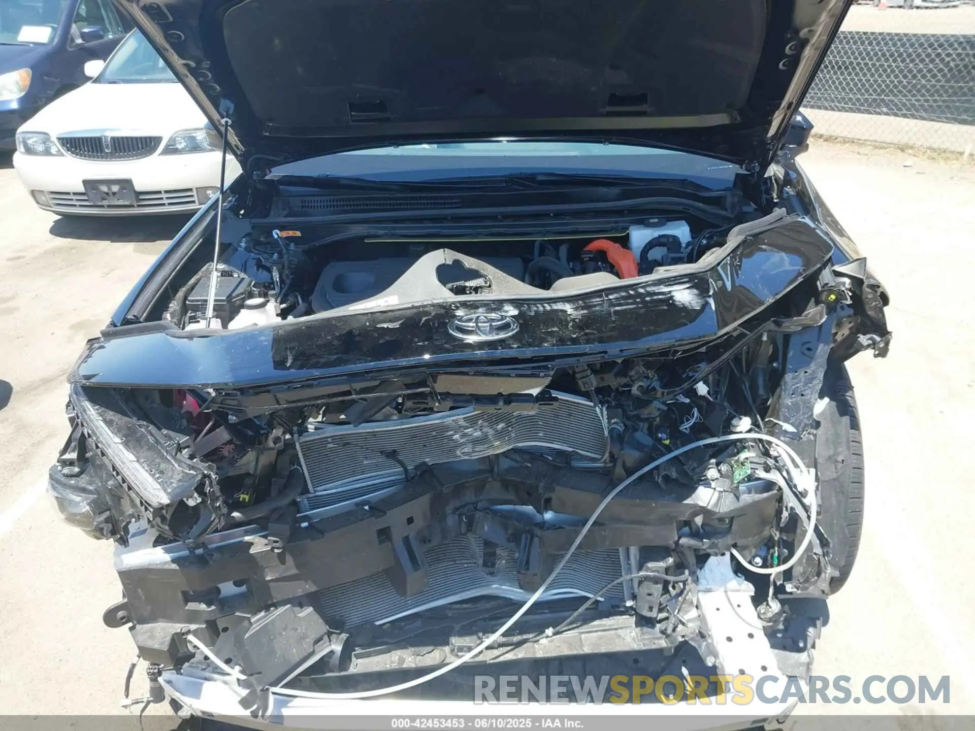 10 fotografías del automóvil dañado JTDACAAJ4S3013344 TOYOTA CROWN SIGNIA 2025