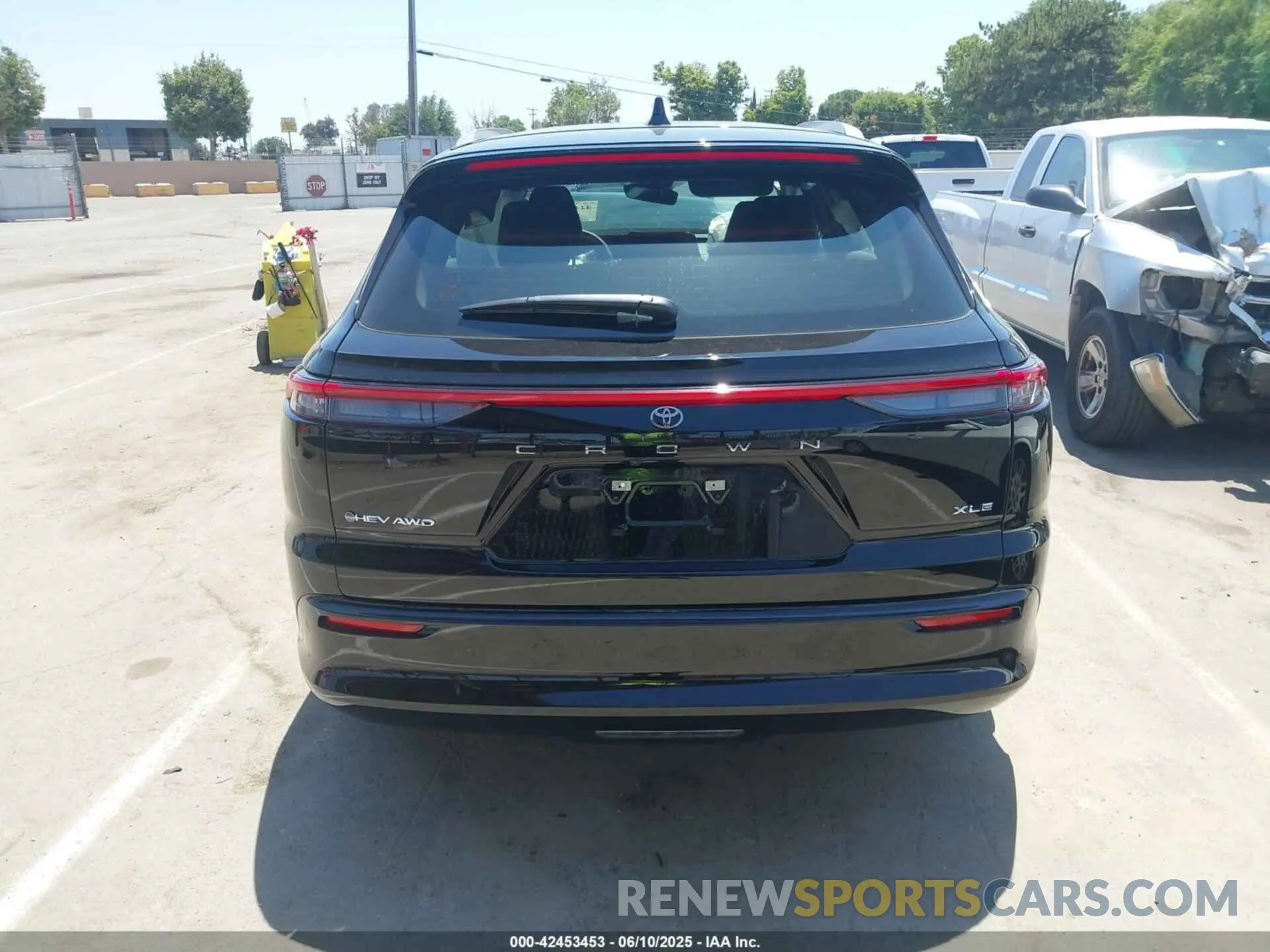 17 fotografías del automóvil dañado JTDACAAJ4S3013344 TOYOTA CROWN SIGNIA 2025
