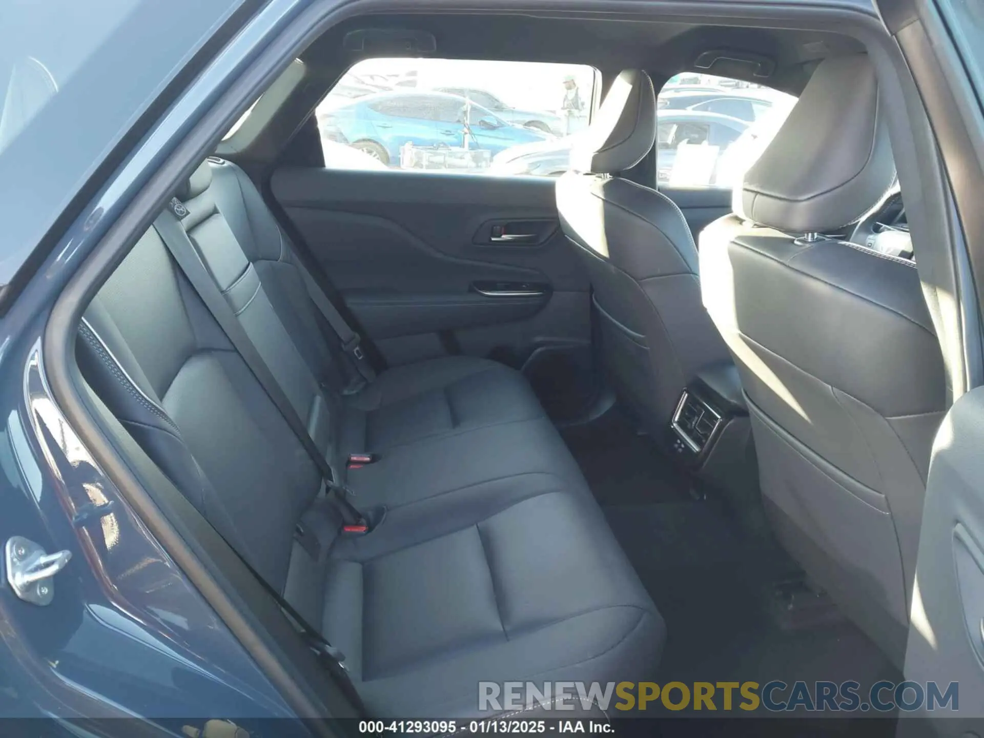8 fotografías del automóvil dañado JTDACAAJ5S3001199 TOYOTA CROWN SIGNIA 2025
