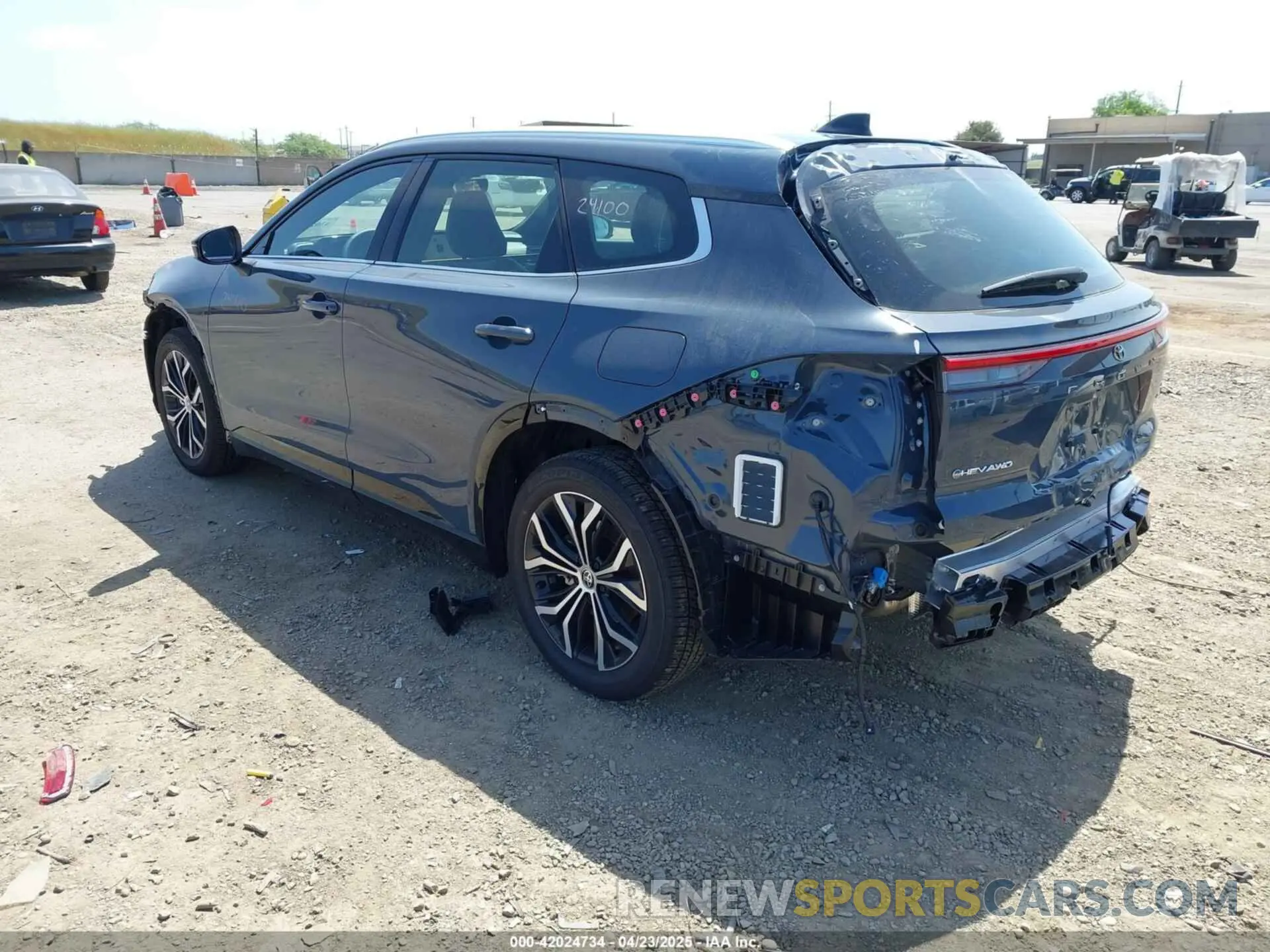 3 fotografías del automóvil dañado JTDACAAJ6S3016620 TOYOTA CROWN SIGNIA 2025
