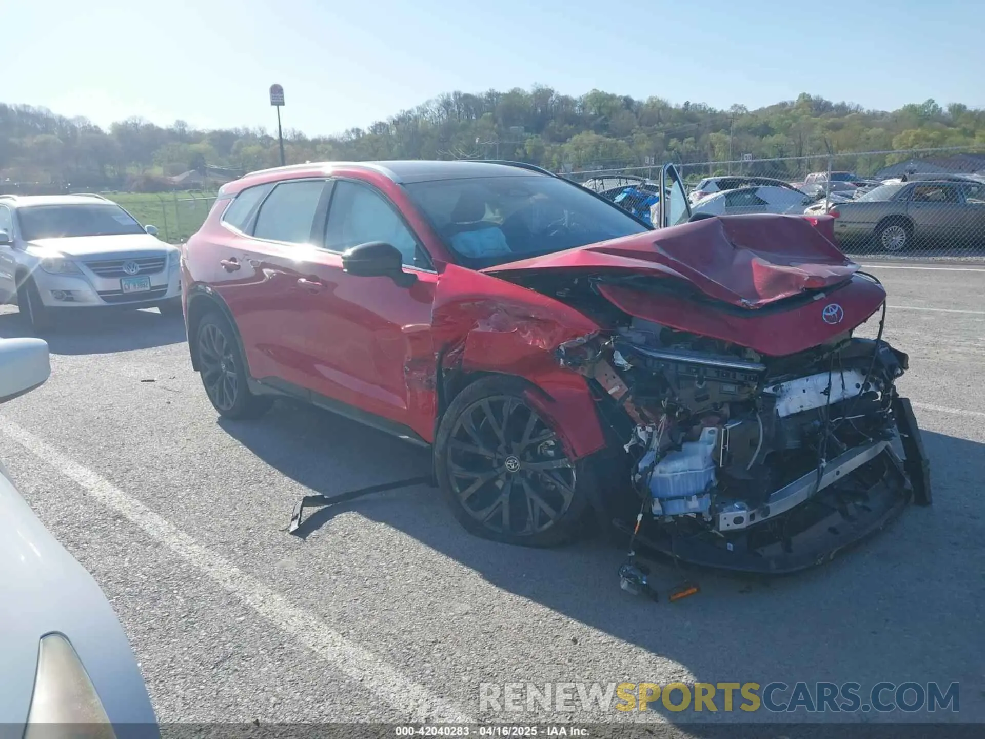 13 fotografías del automóvil dañado JTDACAAJ9S3004185 TOYOTA CROWN SIGNIA 2025