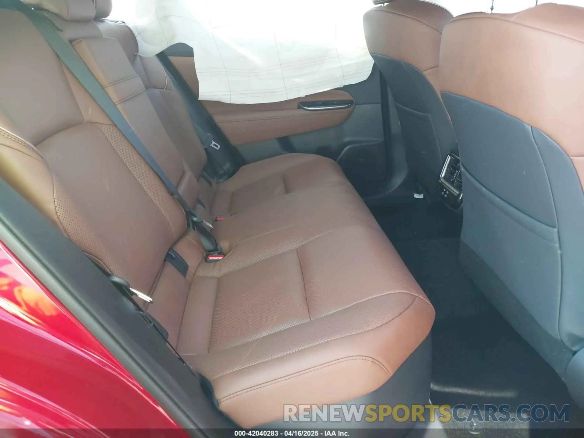 8 fotografías del automóvil dañado JTDACAAJ9S3004185 TOYOTA CROWN SIGNIA 2025