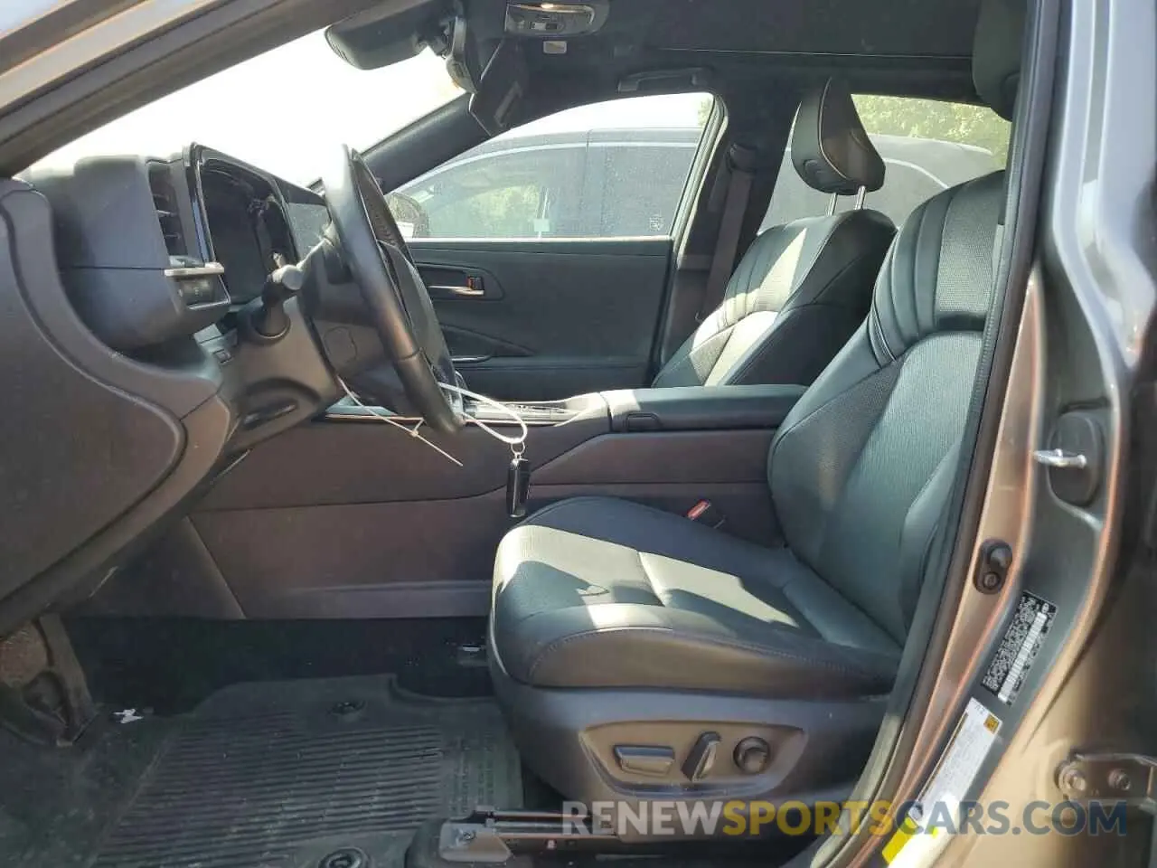 7 fotografías del automóvil dañado JTDAAAAF4P3005446 TOYOTA CROWN XLE 2023