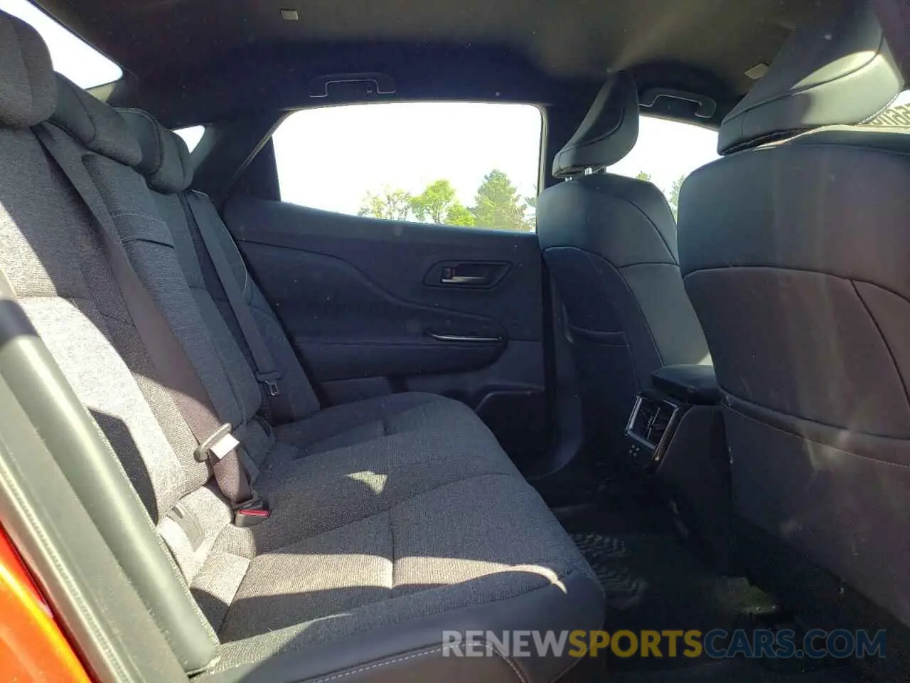 10 fotografías del automóvil dañado JTDAAAAF0R3020805 TOYOTA CROWN XLE 2024
