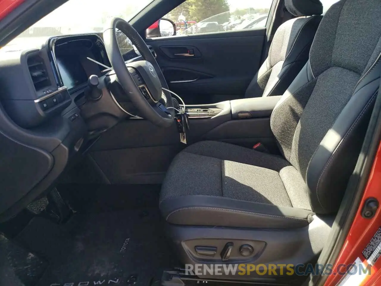 7 fotografías del automóvil dañado JTDAAAAF0R3020805 TOYOTA CROWN XLE 2024