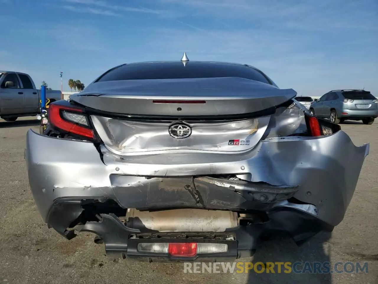 6 fotografías del automóvil dañado JF1ZNBC1XN8755387 TOYOTA GR 86 2022