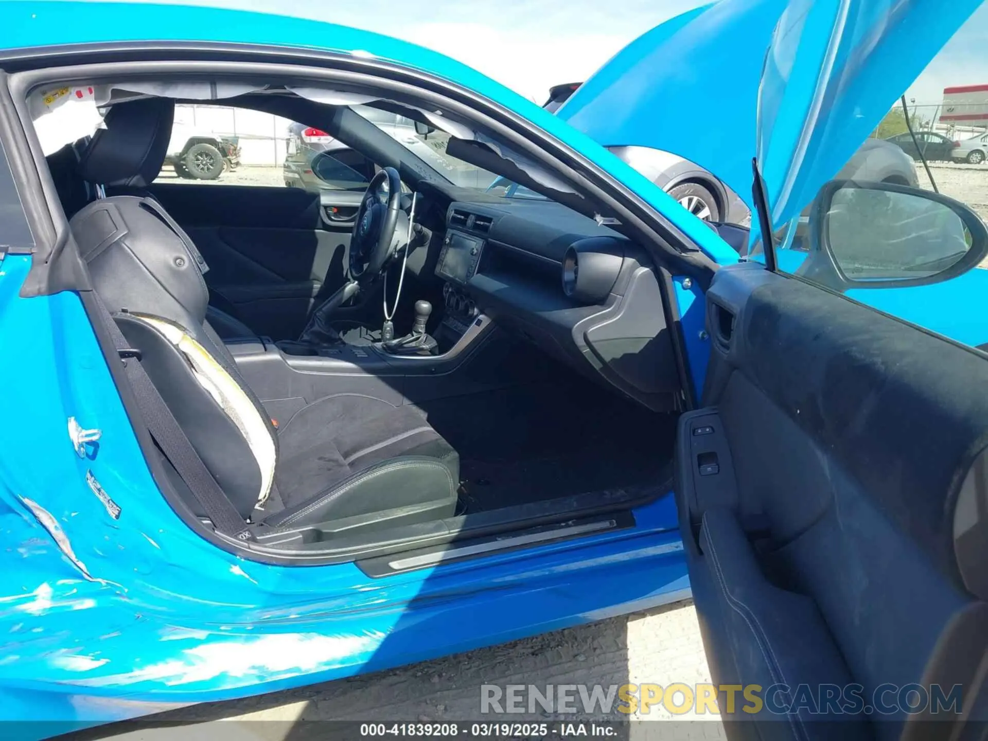 5 fotografías del automóvil dañado JF1ZNBF17N8756699 TOYOTA GR 86 2022
