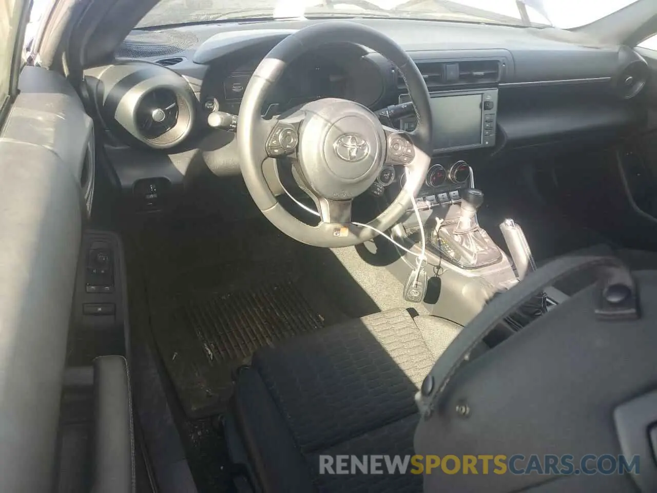 8 fotografías del automóvil dañado JF1ZNBC16P8766289 TOYOTA GR 86 2023