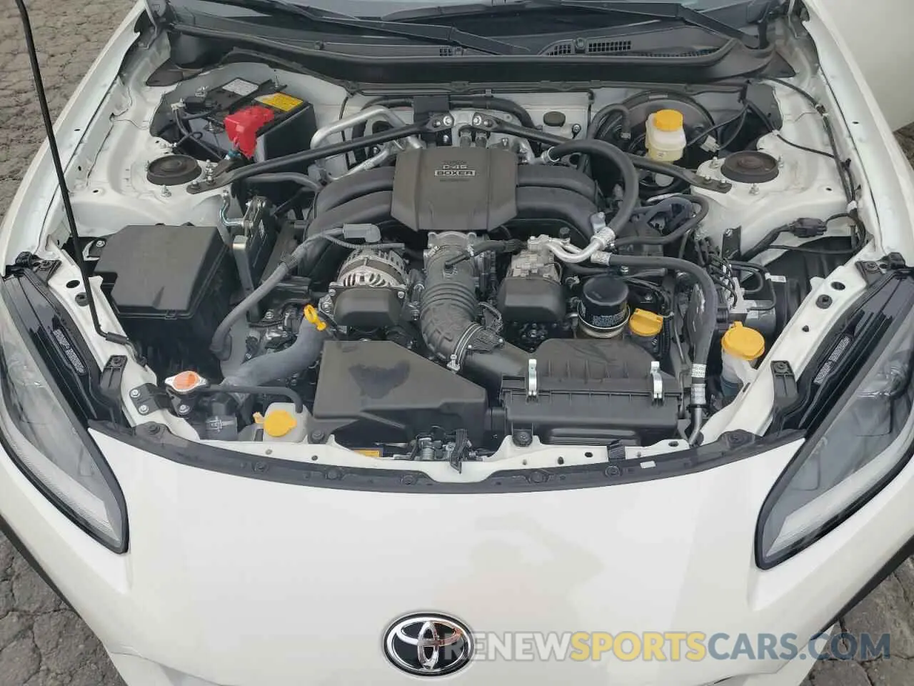11 fotografías del automóvil dañado JF1ZNBB10R9754699 TOYOTA GR 86 2024