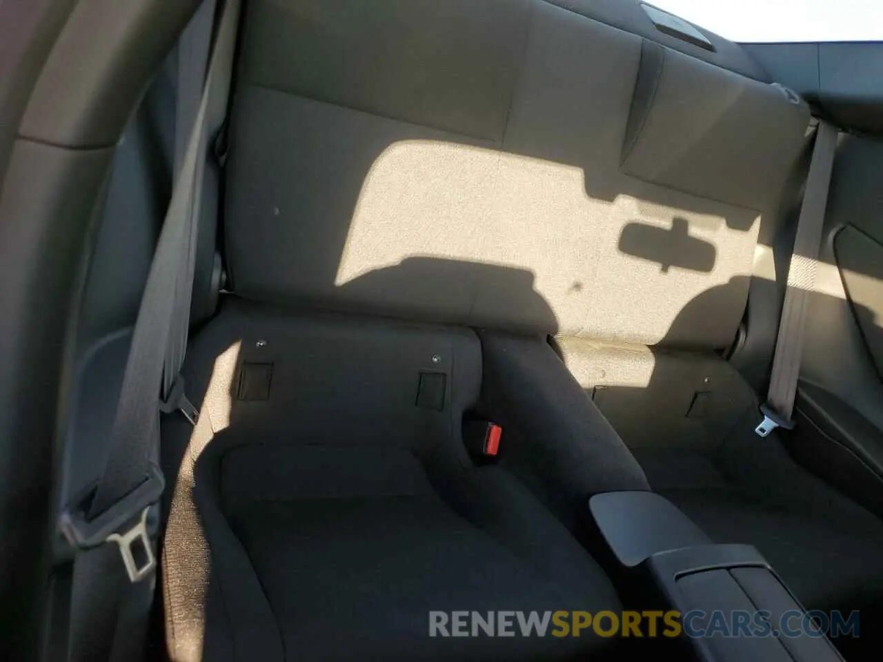 10 fotografías del automóvil dañado JF1ZNBB12R8755679 TOYOTA GR 86 2024