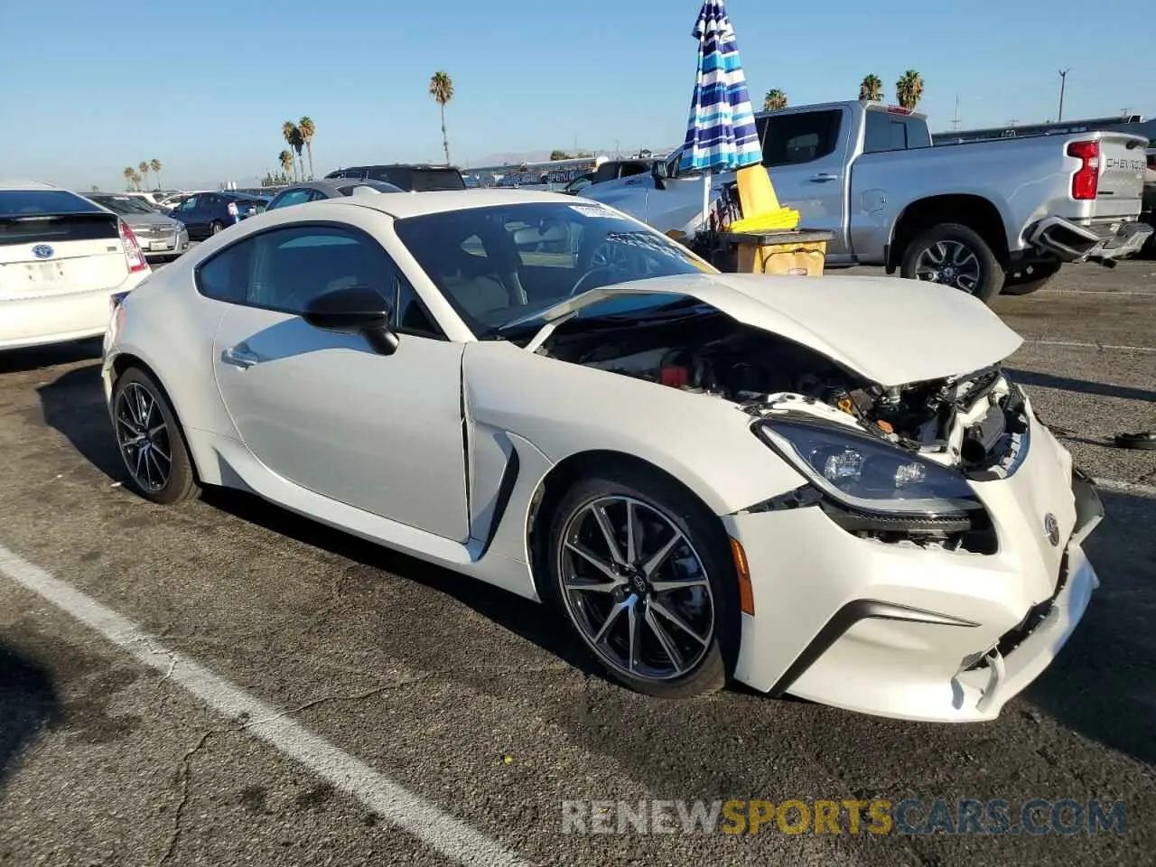 4 fotografías del automóvil dañado JF1ZNBB12R8755679 TOYOTA GR 86 2024