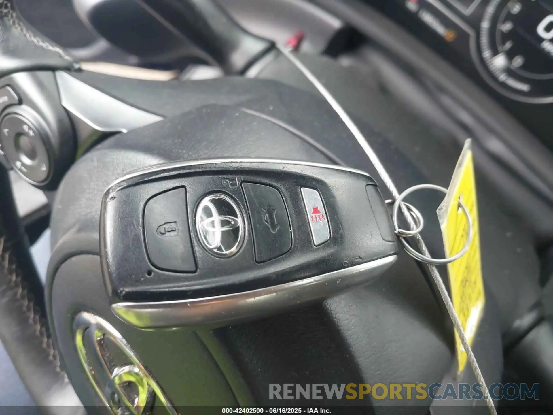 11 fotografías del automóvil dañado JF1ZNBB12R9758429 TOYOTA GR 86 2024