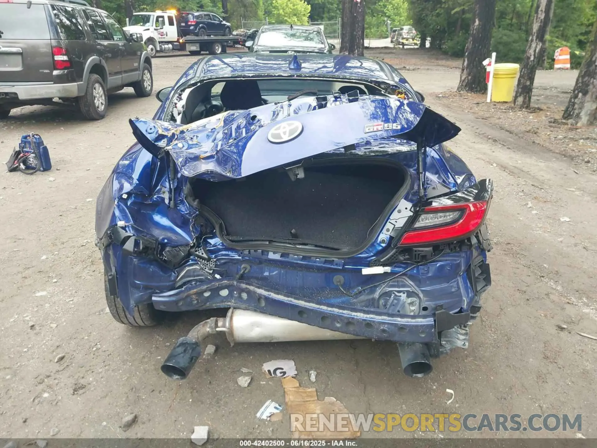 17 fotografías del automóvil dañado JF1ZNBB12R9758429 TOYOTA GR 86 2024