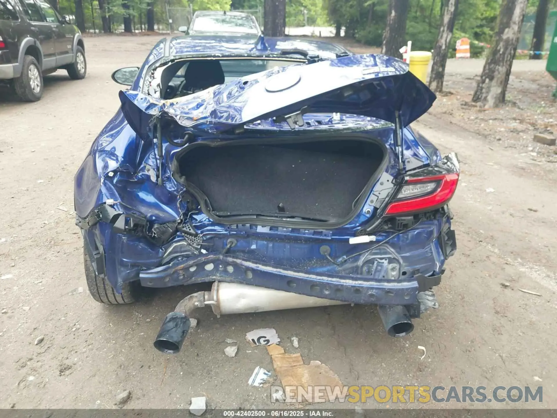 6 fotografías del automóvil dañado JF1ZNBB12R9758429 TOYOTA GR 86 2024