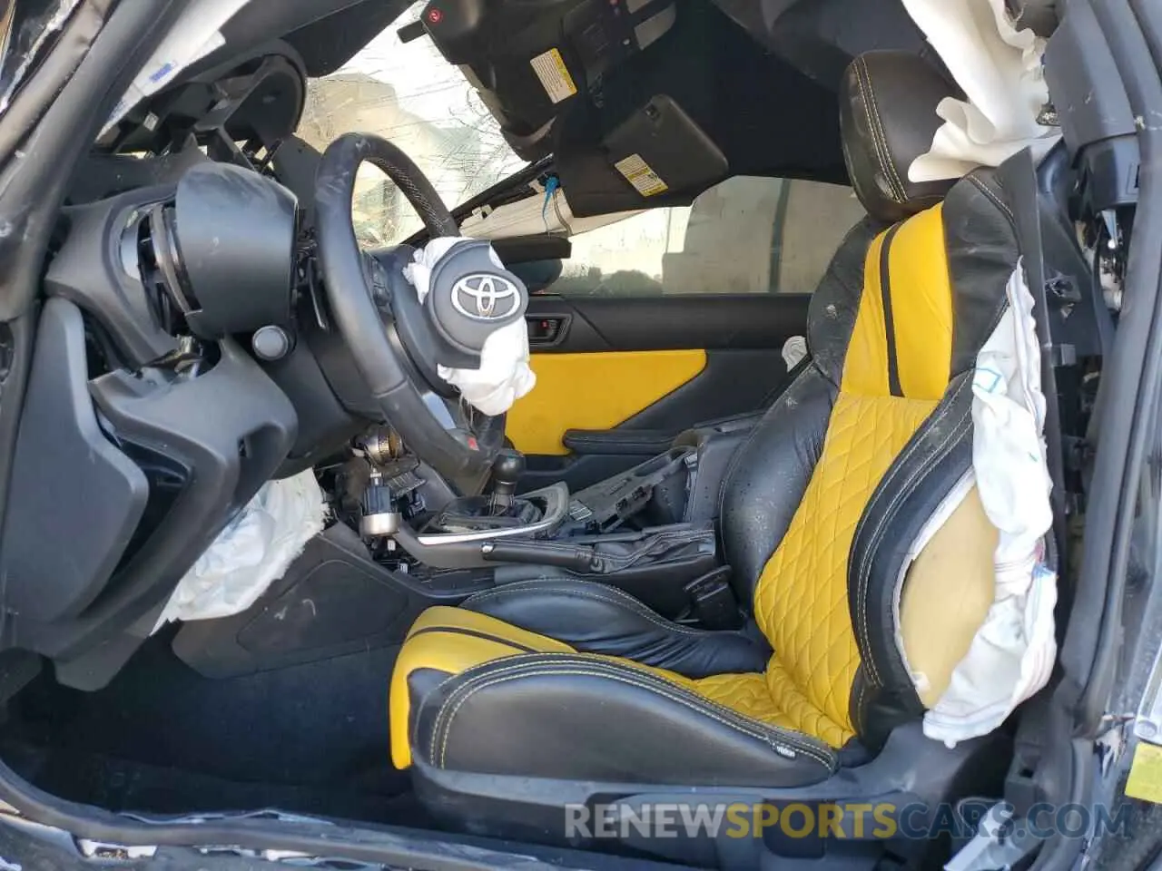 7 fotografías del automóvil dañado JF1ZNBB15R8753151 TOYOTA GR 86 2024