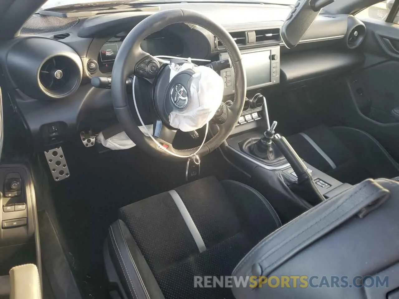 8 fotografías del automóvil dañado JF1ZNBE12N9754001 TOYOTA GR 86 PREM 2022