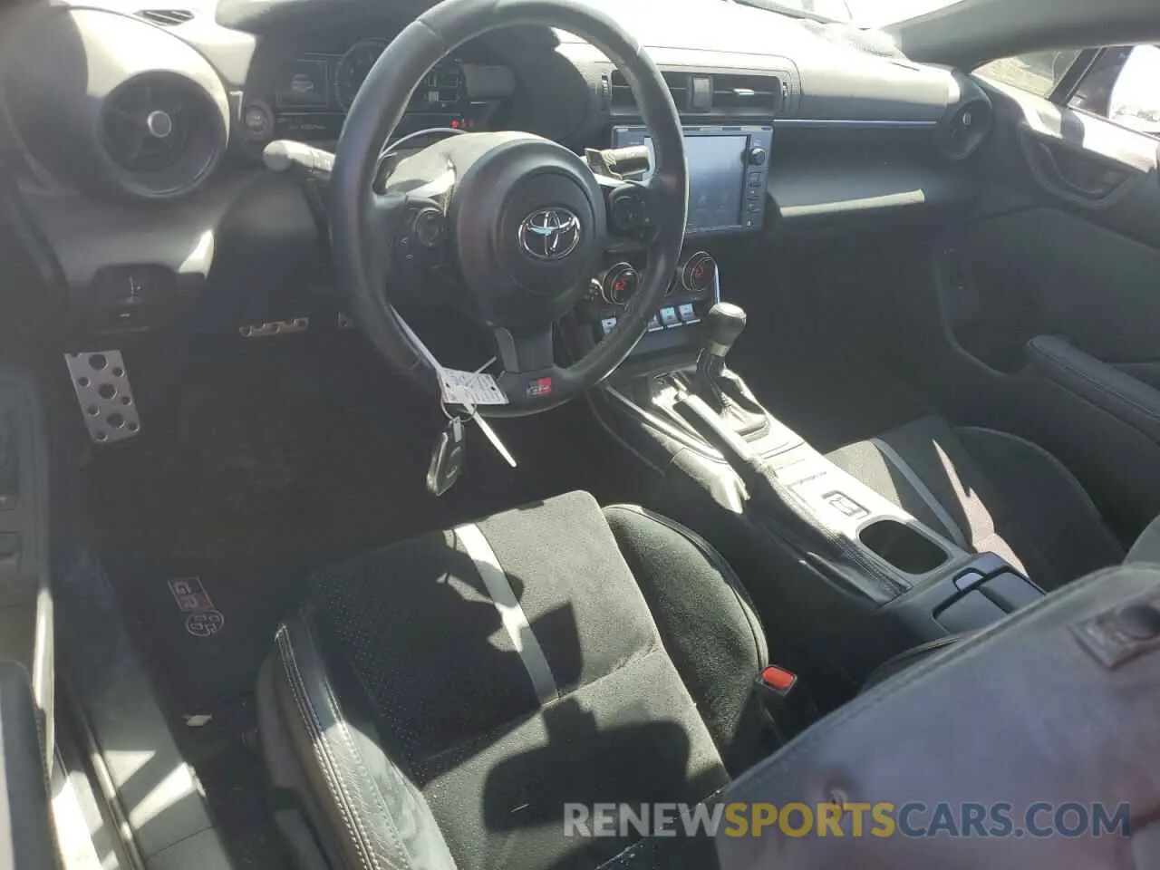 8 fotografías del automóvil dañado JF1ZNBF12N8758537 TOYOTA GR 86 PREM 2022