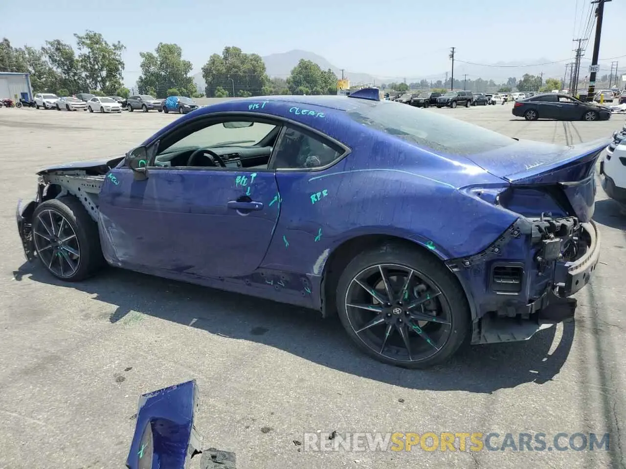 2 fotografías del automóvil dañado JF1ZNBF13N8758546 TOYOTA GR 86 PREM 2022