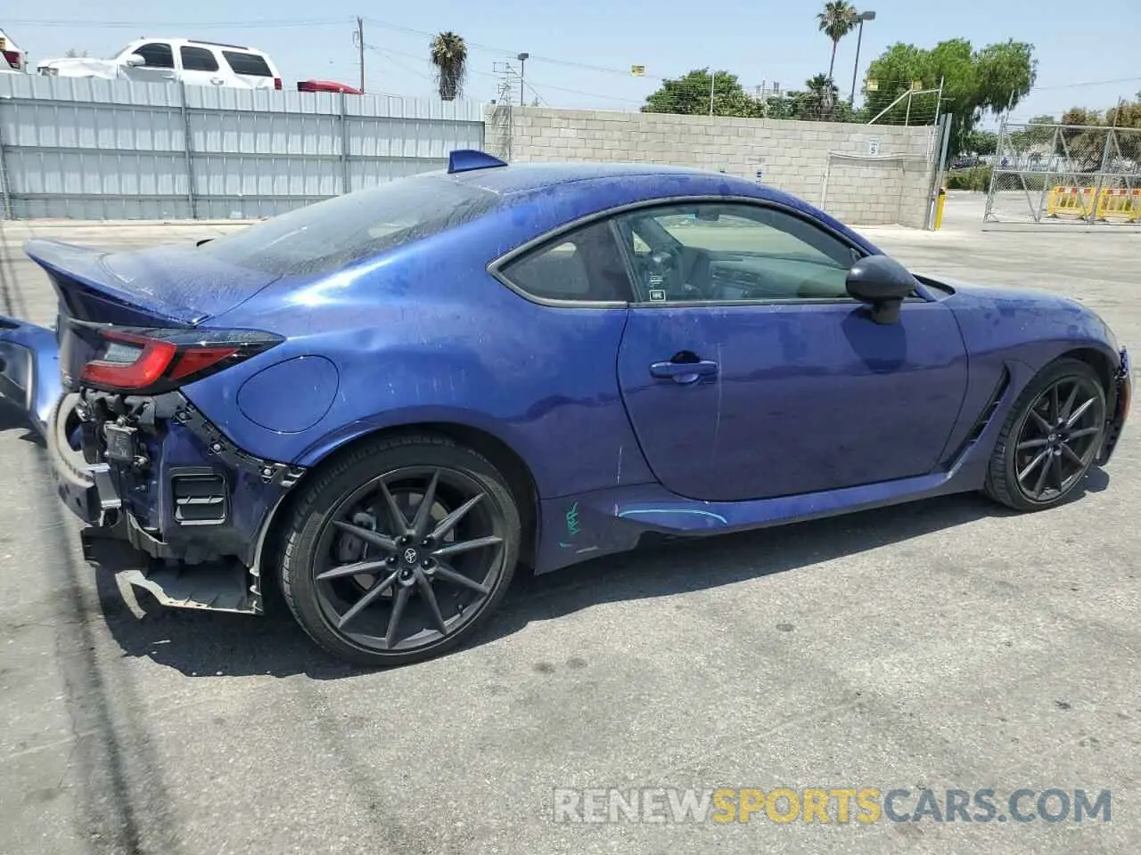 3 fotografías del automóvil dañado JF1ZNBF13N8758546 TOYOTA GR 86 PREM 2022