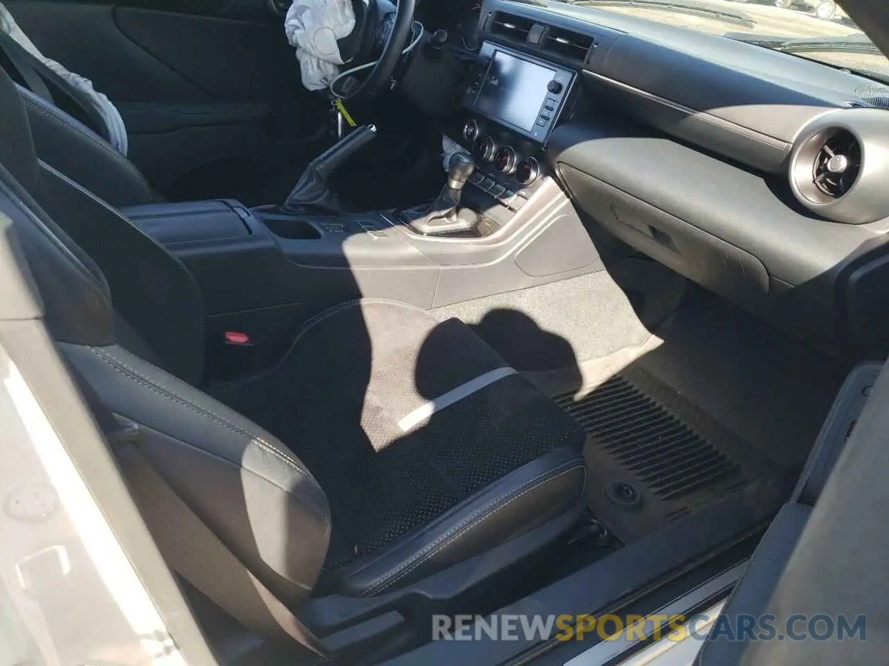 8 fotografías del automóvil dañado JF1ZNBF14N8756529 TOYOTA GR 86 PREM 2022