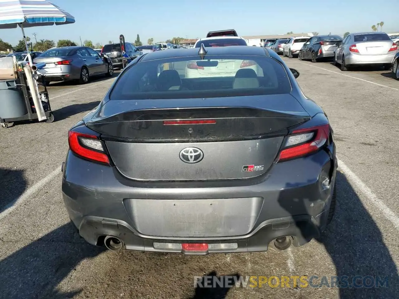 6 fotografías del automóvil dañado JF1ZNBE15P9751788 TOYOTA GR 86 PREM 2023
