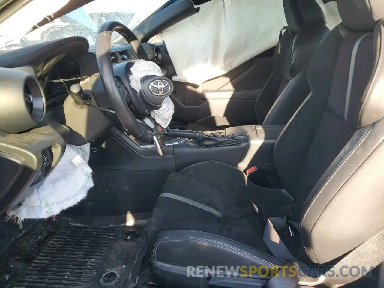 7 fotografías del automóvil dañado JF1ZNBE1XP9756310 TOYOTA GR 86 PREM 2023