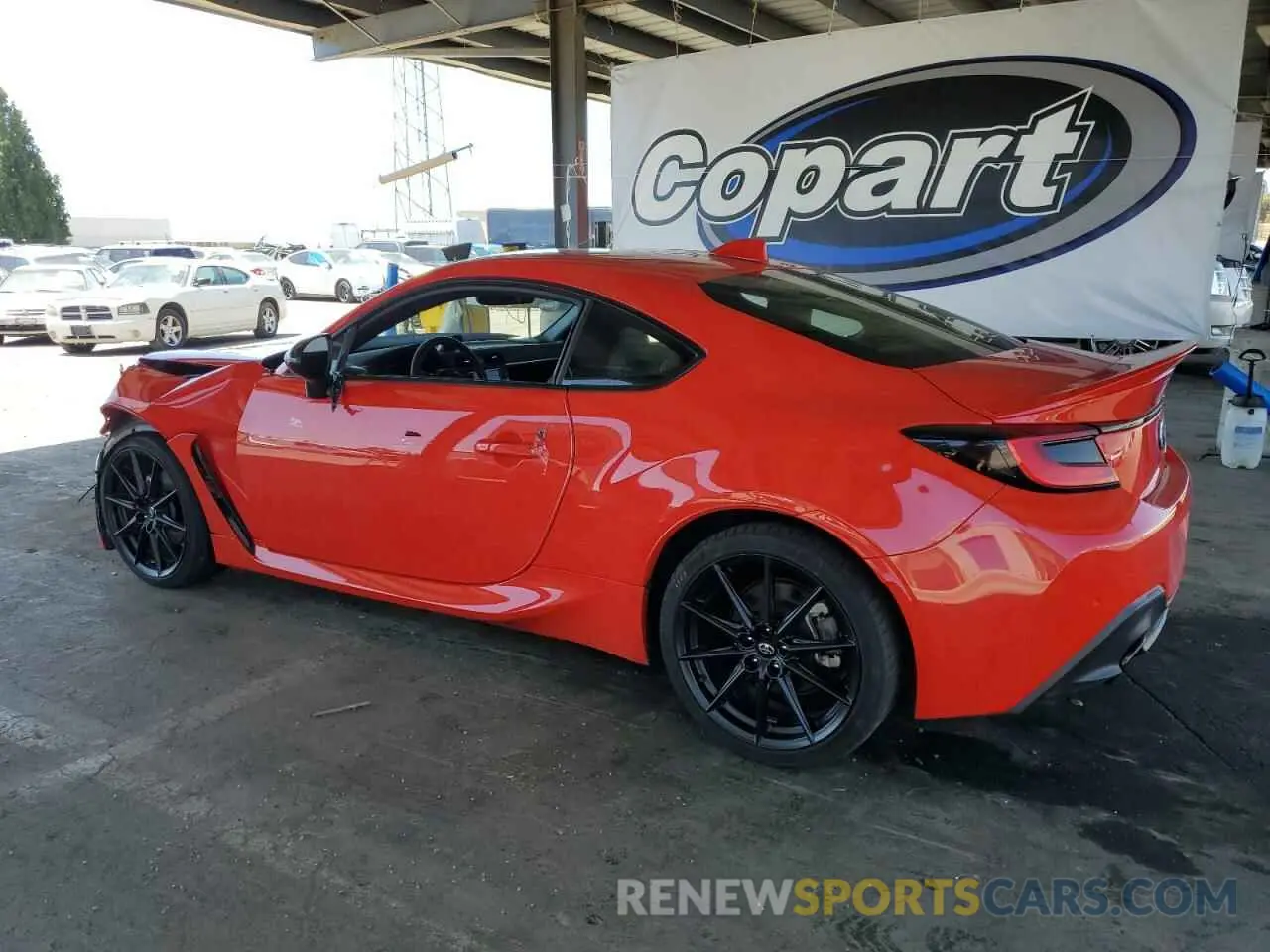 2 fotografías del automóvil dañado JF1ZNBF14P8750488 TOYOTA GR 86 PREM 2023