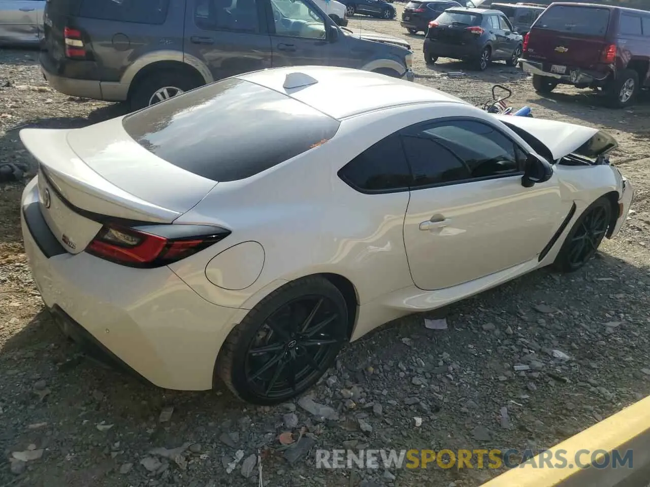 3 fotografías del automóvil dañado JF1ZNBF14P8757604 TOYOTA GR 86 PREM 2023