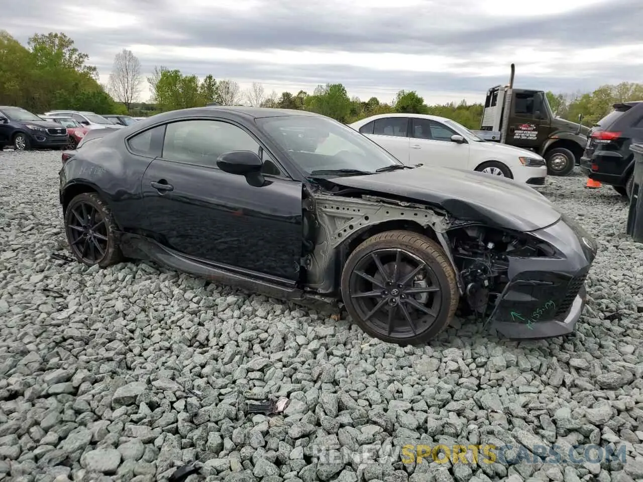 4 fotografías del automóvil dañado JF1ZNBF16P8755756 TOYOTA GR 86 PREM 2023