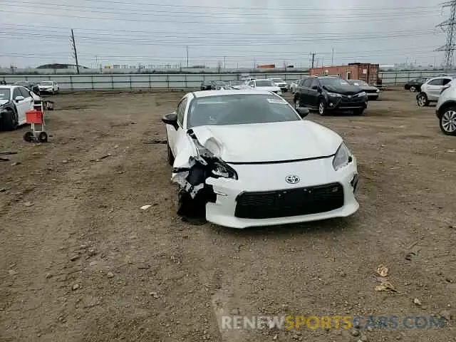 11 fotografías del automóvil dañado JF1ZNBE14R9753406 TOYOTA GR 86 PREM 2024