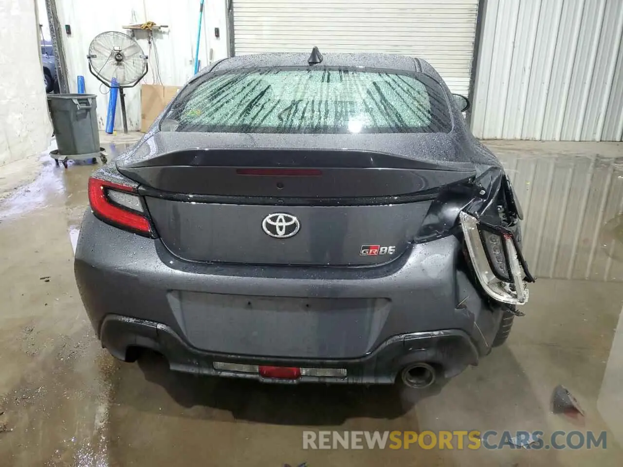 6 fotografías del automóvil dañado JF1ZNBE15R9755925 TOYOTA GR 86 PREM 2024