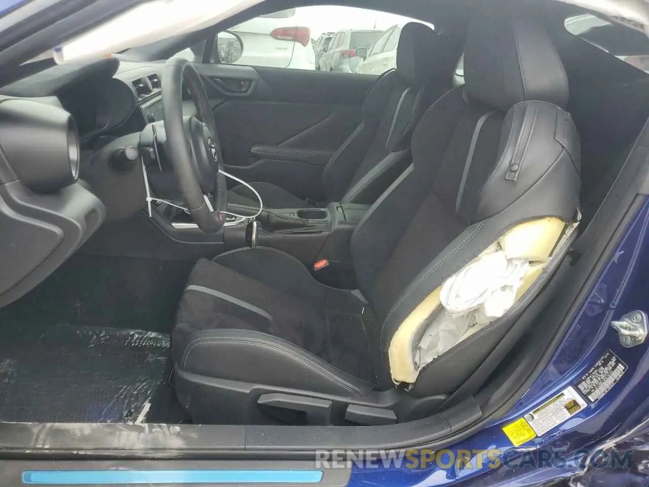 7 fotografías del automóvil dañado JF1ZNBE16R8756183 TOYOTA GR 86 PREM 2024