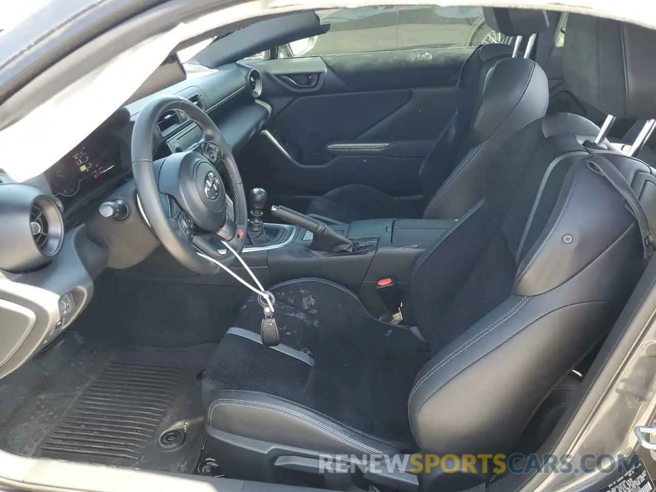 7 fotografías del automóvil dañado JF1ZNBE17R9759104 TOYOTA GR 86 PREM 2024