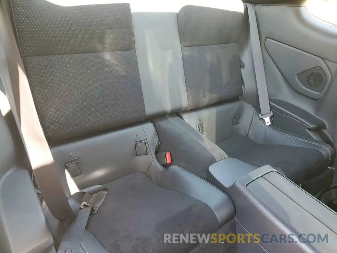 10 fotografías del automóvil dañado JF1ZNBE19R8754072 TOYOTA GR 86 PREM 2024