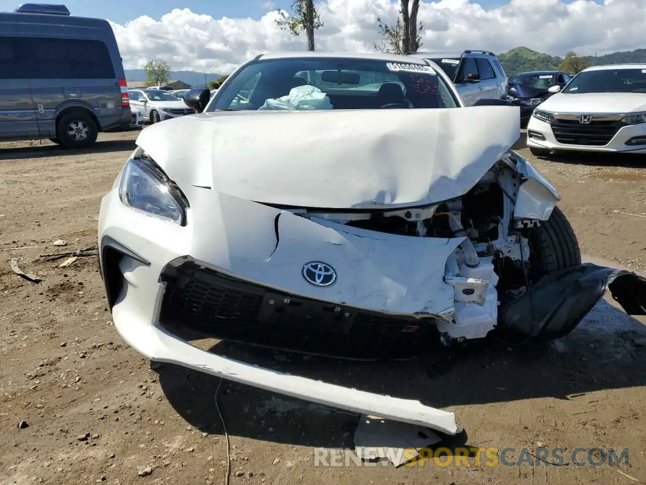 5 fotografías del automóvil dañado JF1ZNBE19R8754072 TOYOTA GR 86 PREM 2024