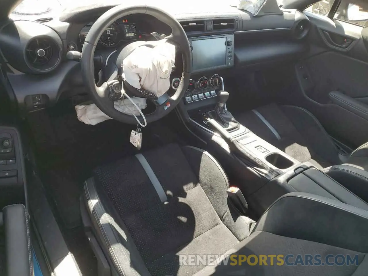 8 fotografías del automóvil dañado JF1ZNBE19R8754072 TOYOTA GR 86 PREM 2024