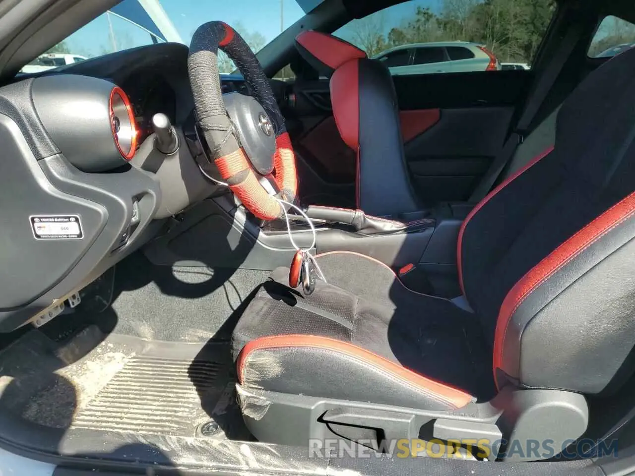 7 fotografías del automóvil dañado JF1ZNBM13R8750794 TOYOTA GR 86 TRUE 2024